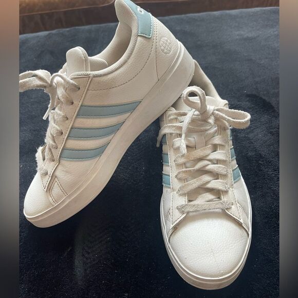 Adidas Grand Court 2.0 white and blue leather sneakers, size 6 1/2 - Picture 1 of 13